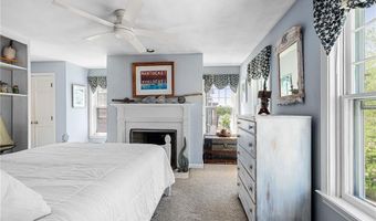 93 MILL St B, Newport, RI 02840