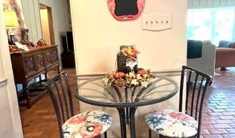 3288 Spring Valley Rd, Akron, OH 44333