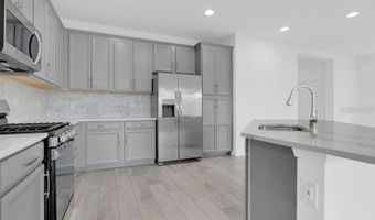 6214 SEA AMBER Ln, Apollo Beach, FL 33572