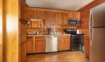 174 Bunker Hill Rd, Cornwall, CT 06796