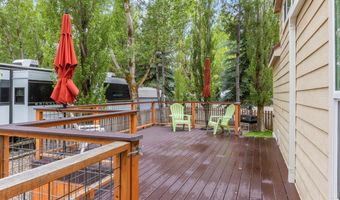 10 P St, Cascade, ID 83611