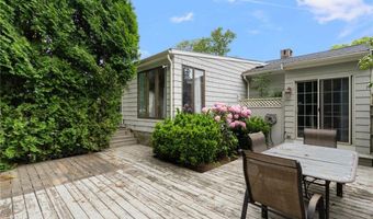 37 Charles St, Barrington, RI 02806