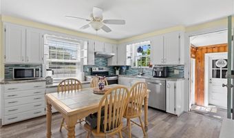 1472 Wampanoag Trl, East Providence, RI 02915