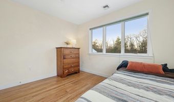 71 Village Ct 71, Berlin, MA 01503