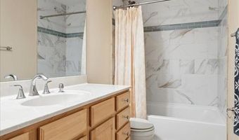 20 Greystoke Ct, Ballwin, MO 63021