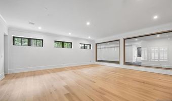 19 Rio Vista Dr, Alpine, NJ 07620