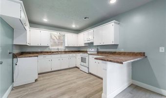 2201 SE 15Th St, Bentonville, AR 72712