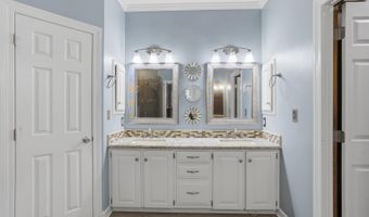 443 Woodlands Cir, Brandon, MS 39047