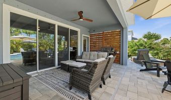 5554 SILVER SUN Dr, Apollo Beach, FL 33572