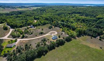 8865 ROBIN 3, Alanson, MI 49706