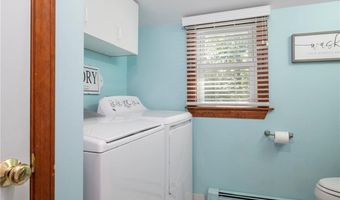 7 Aurora Dr, Cumberland, RI 02864