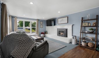 1858 5TH St, Astoria, OR 97103