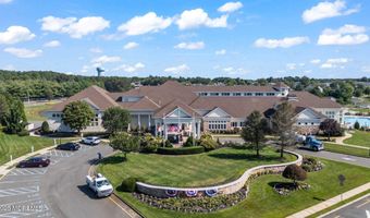 28 Pond View Cir, Barnegat, NJ 08005