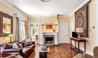 245 Eustis Ave B, Newport, RI 02840
