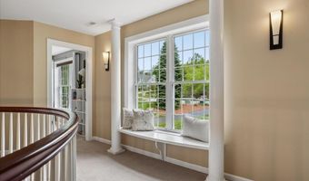 22 Elizabeth Way, Bedford, NH 03110