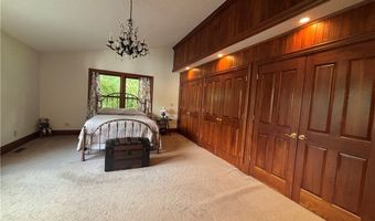 385 Cochran Rd, Aurora, OH 44202