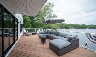 136 Aldrich Rd, Glocester, RI 02857