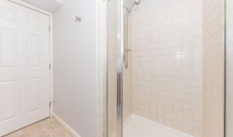 2728 Kimberley Rd, Ann Arbor, MI 48104