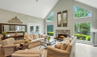 4 Egret Dr, Beaufort, SC 29907