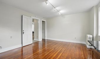4506 220th Trl, Amana, IA 52203