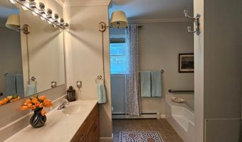 475 Sunrise Ln, Arlington, VT 05250