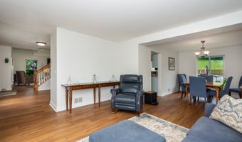 1231 Edgewater Ln, Antioch, IL 60002