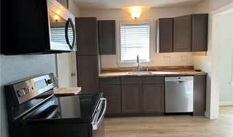 511 W Highland Ave, Aransas Pass, TX 78336