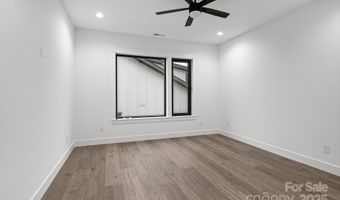 324 Avery Trail Dr 26, Arden, NC 28704