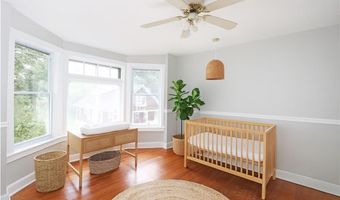 51 Gibbs Ave, Newport, RI 02840