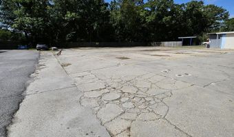 308 W Summers Dr, Abbeville, LA 70510