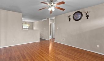 221 Regency Dr, Barling, AR 72923