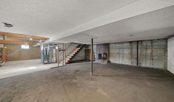 107 Circle Dr, Archie, MO 64725