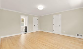 10700 ALLOWAY Dr, Potomac, MD 20854