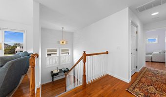 706 S BAY Ave, Beach Haven, NJ 08008