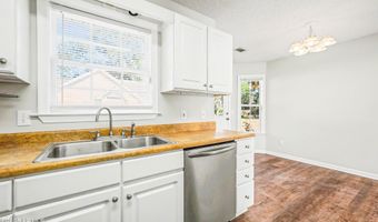 4 Fig Dr, Beaufort, SC 29907