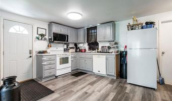 902 Quincy St, Alexandria, MN 56308