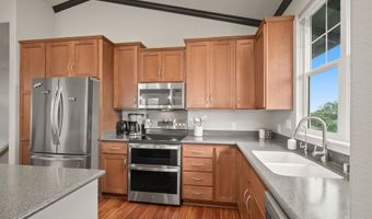 35 Pakau Pl, Kahului, HI 96732