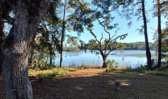 197 Pleasant Point Dr, Beaufort, SC 29907