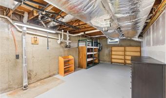 7 Carpenter Ave, Barrington, RI 02806