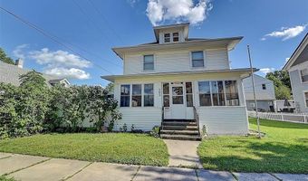 203 E 1st St, Anamosa, IA 52205