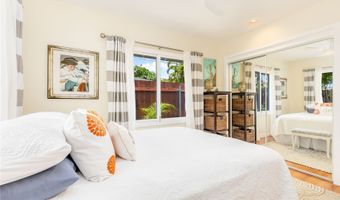 811 Maluniu Ave, Kailua, HI 96734