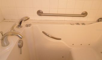 914 LAKE DESTINY Rd A, Altamonte Springs, FL 32714