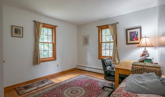 68 Merrimack Rd, Amherst, NH 03031