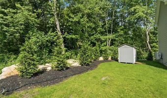 72 Wilbur Rd, Lincoln, RI 02865