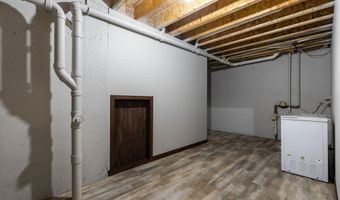 2818 W HIDDEN PINE Dr, Appleton, WI 54913