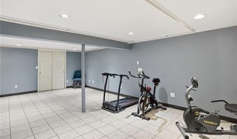 514 Killingly St, Johnston, RI 02919