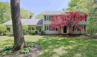 19 Winterberry Dr, Amherst, NH 03031