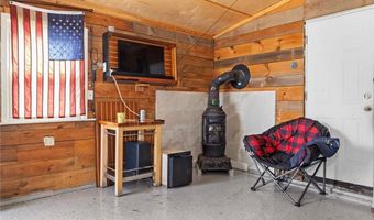 67 Linden St, Middletown, RI 02842