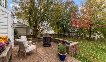 1249 Arbor Bluff Cir, Ballwin, MO 63021