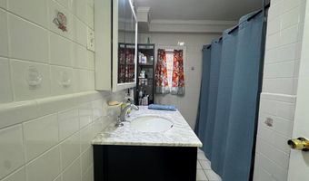 165 Greenfield Dr, Bridgeport, CT 06606